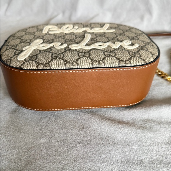 Gucci Beige and Brown Crossbody with Gold Chain - Picture 5 of 8